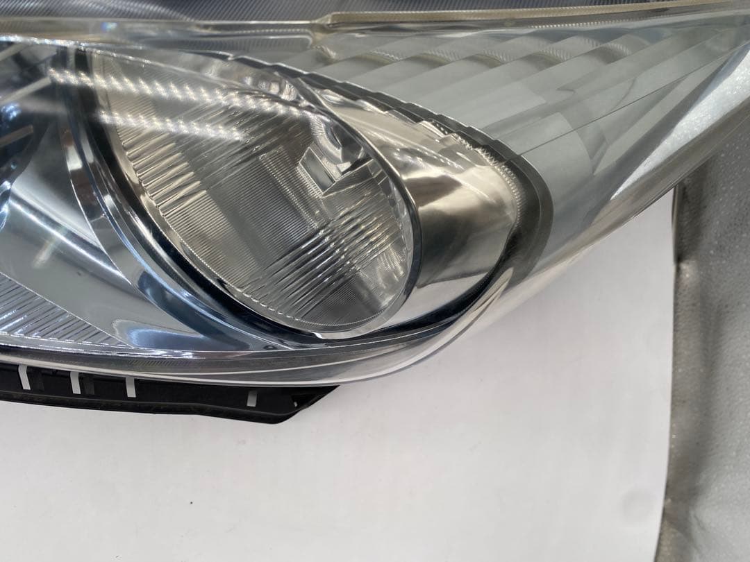 ホンダ フリード GB3 GP3 純正ヘッドライト 左右 HID バラスト付