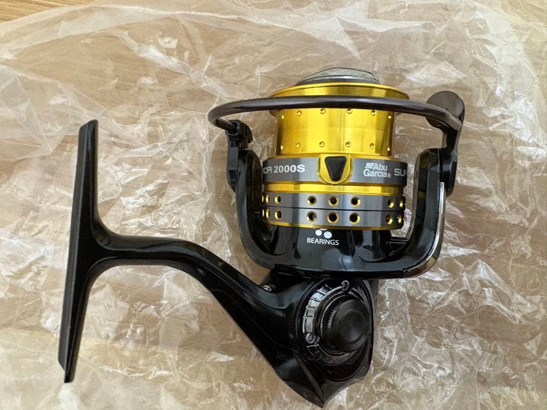 Abu Garcia スーペリア 2000S スピニングリール