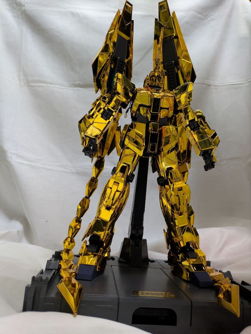 1/60 PG ユニコーンガンダム３号機フェネクス（ナラティブＶｅｒ．）LED付