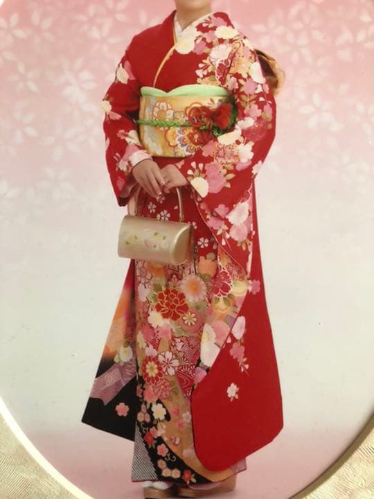成人式 振袖 赤 黒 花柄