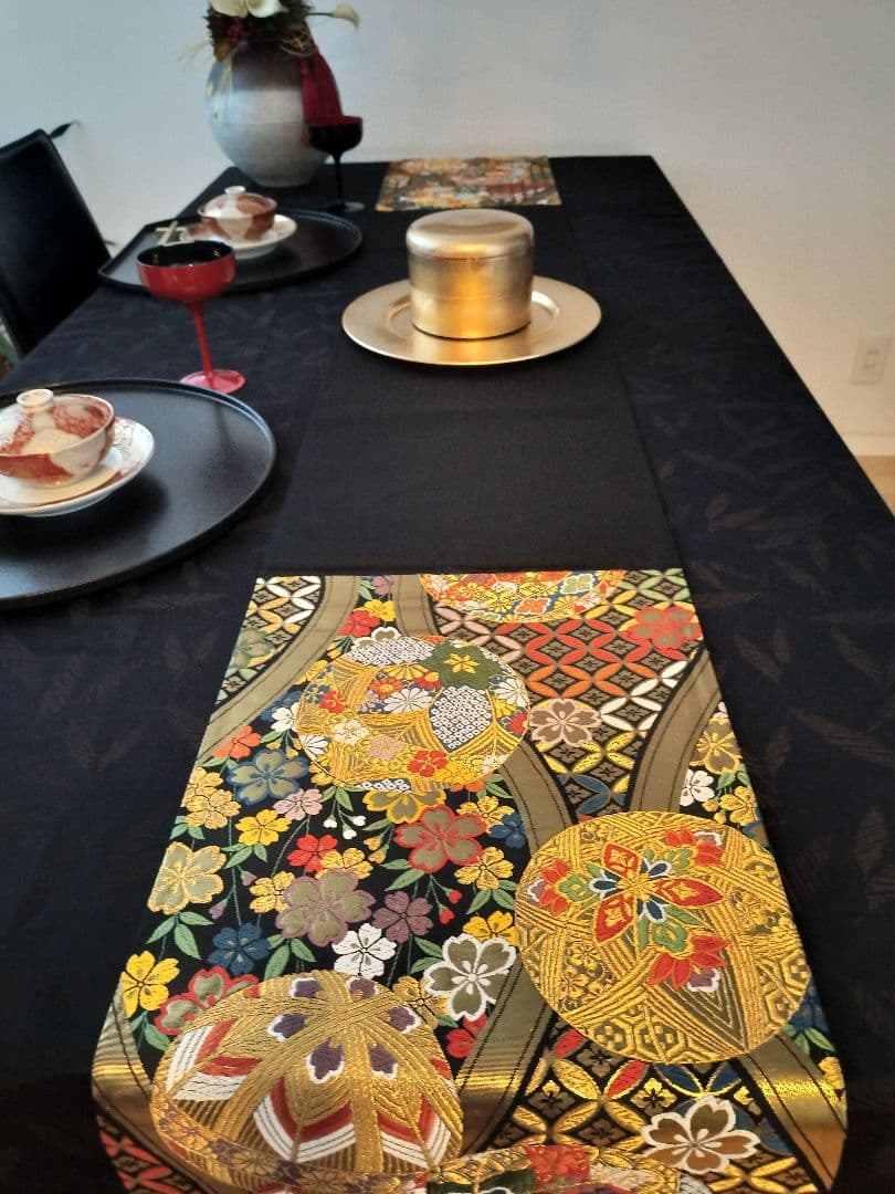 A948★高級‼️豪華刺繍‼️ひな祭り‼️テーブルランナー2m12cm