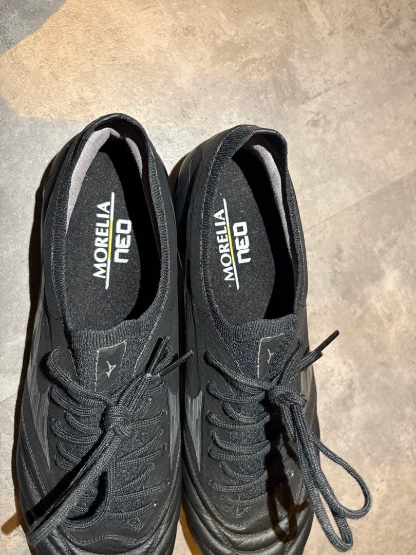 【日本未発売】Mizuno モレリアネオ4 β ラインシルバー