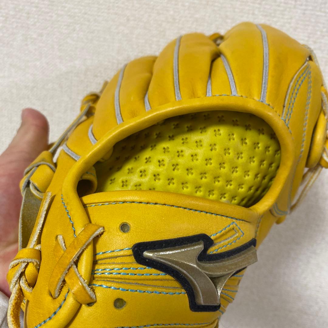Mizuno Global Elite イエローグローブ 右投げ用