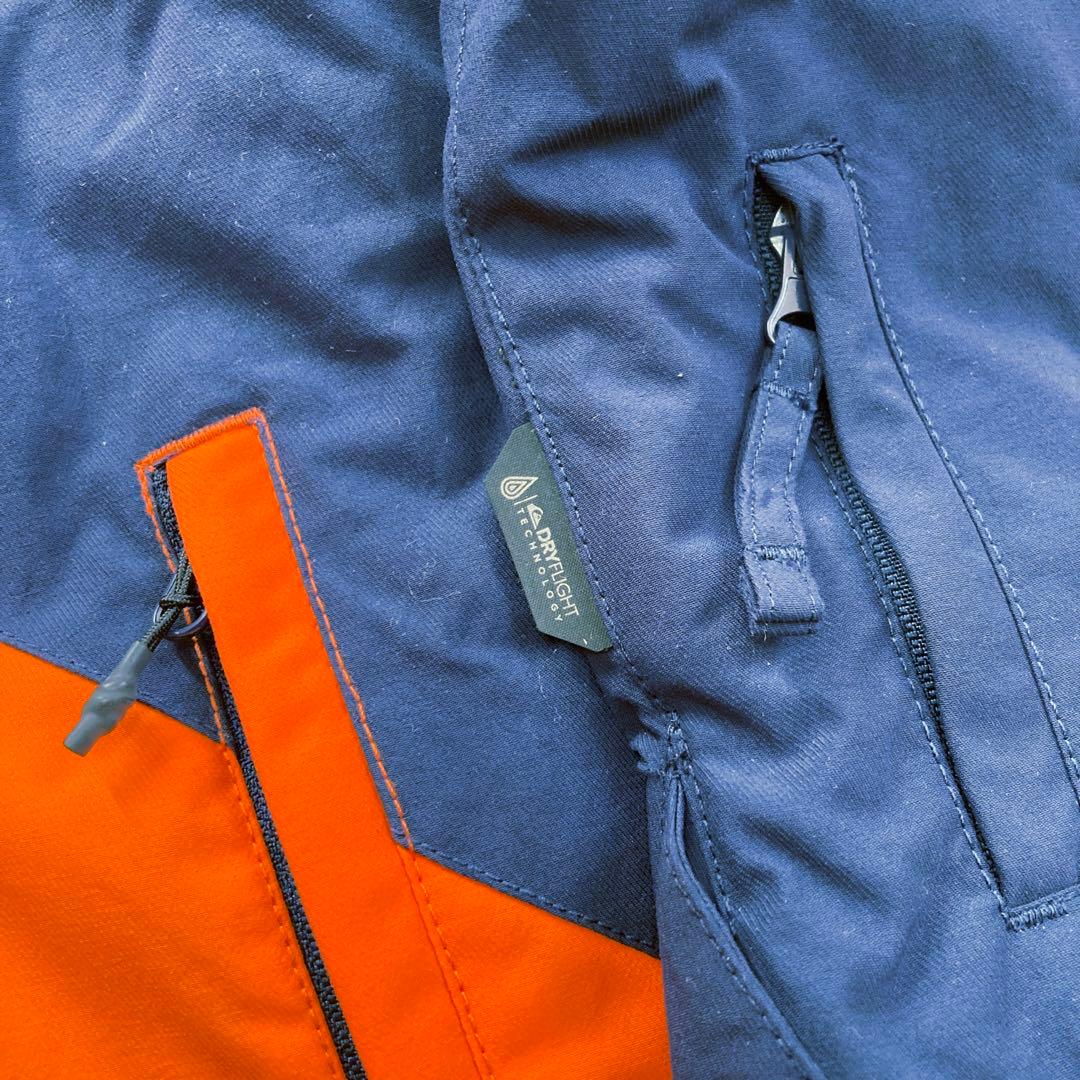 【美品】クイックシルバー QUIKSILVER スノボジャケット Lレディース