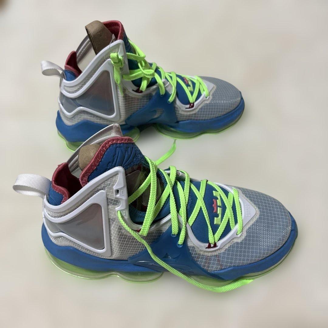 定価税込26400円　ナイキLEBRON 19 XIX 新品未使用26.5㌢
