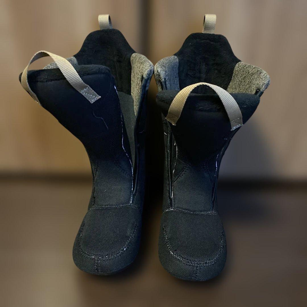 Salomon Kiana ブラック スノーボードブーツ(女性用) 23.5