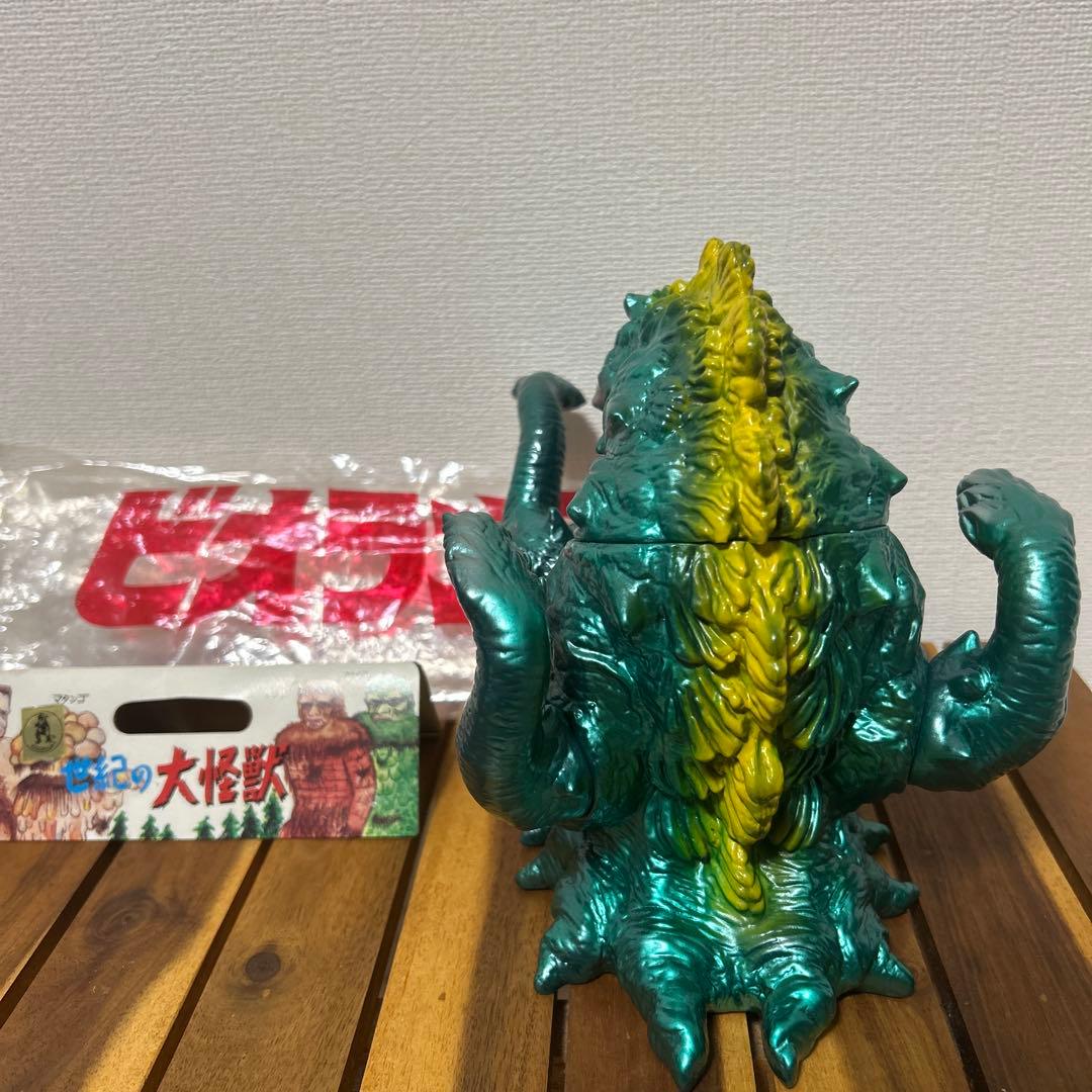 M1号　世紀の大怪獣　ビオランテ（緑メタ）　ゴジラ　ソフビ