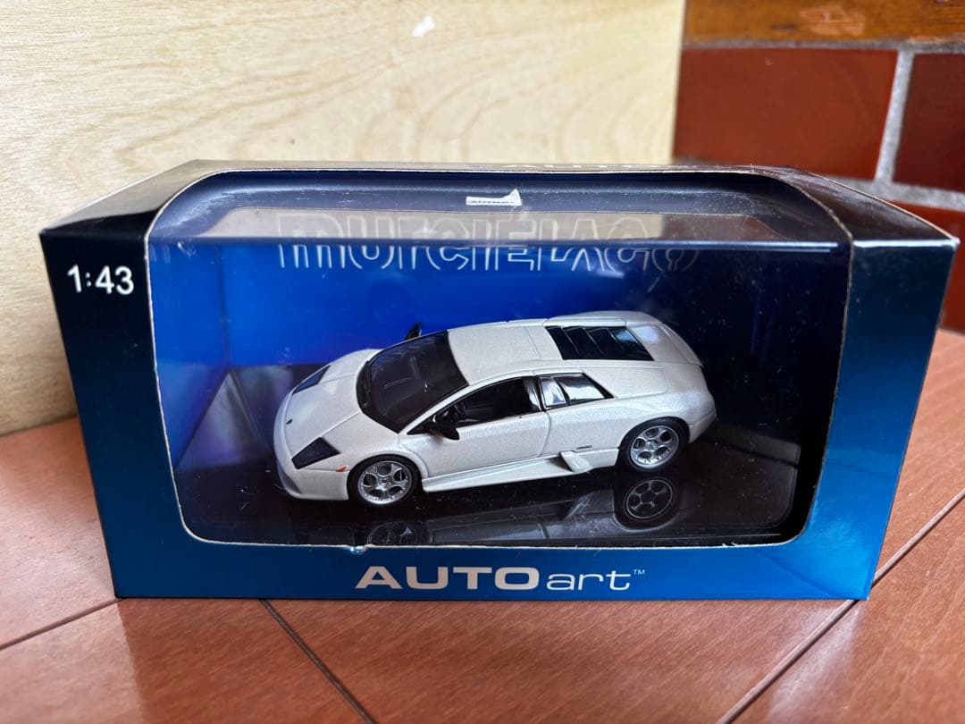 ランボルギーニ　ムルシェラゴAUTOart Murciélago 1:43
