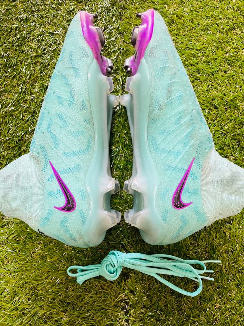 シューズ Nike Phantom Luna Elite FG