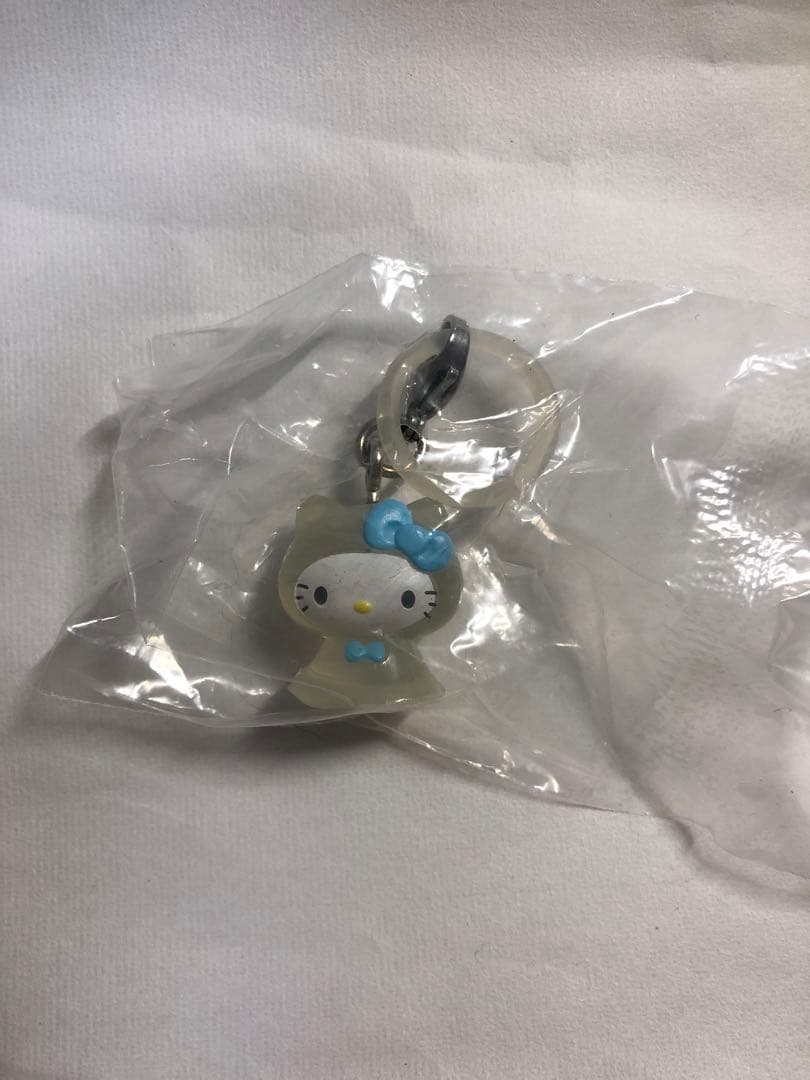 新品　ハローキティ てるてる坊主キーホルダー