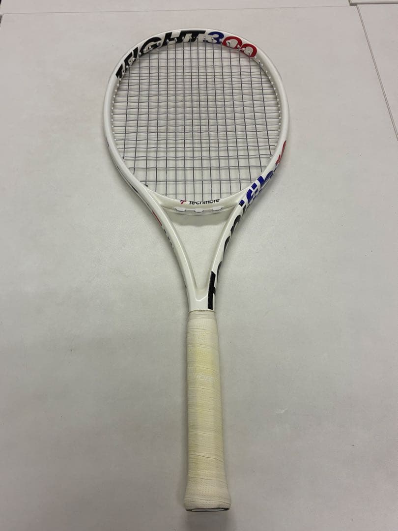 Tecnifibre T-FIGHT300 テニスラケット
