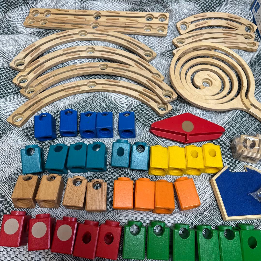 ボーネルンド クアドリラ ツイスト&レールセット　スピードウェイセット