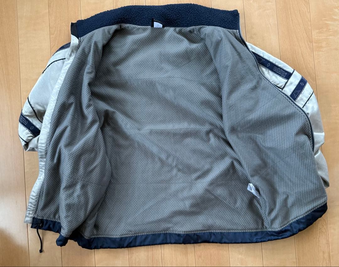 カッコいい！KAPPA厚手シルバーウインドブレーカー上下セット