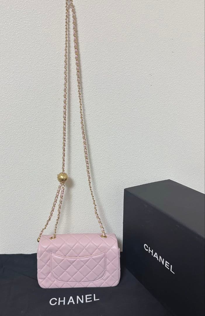 CHANELノベルティキルティングレザーショルダーバッグピンク新品