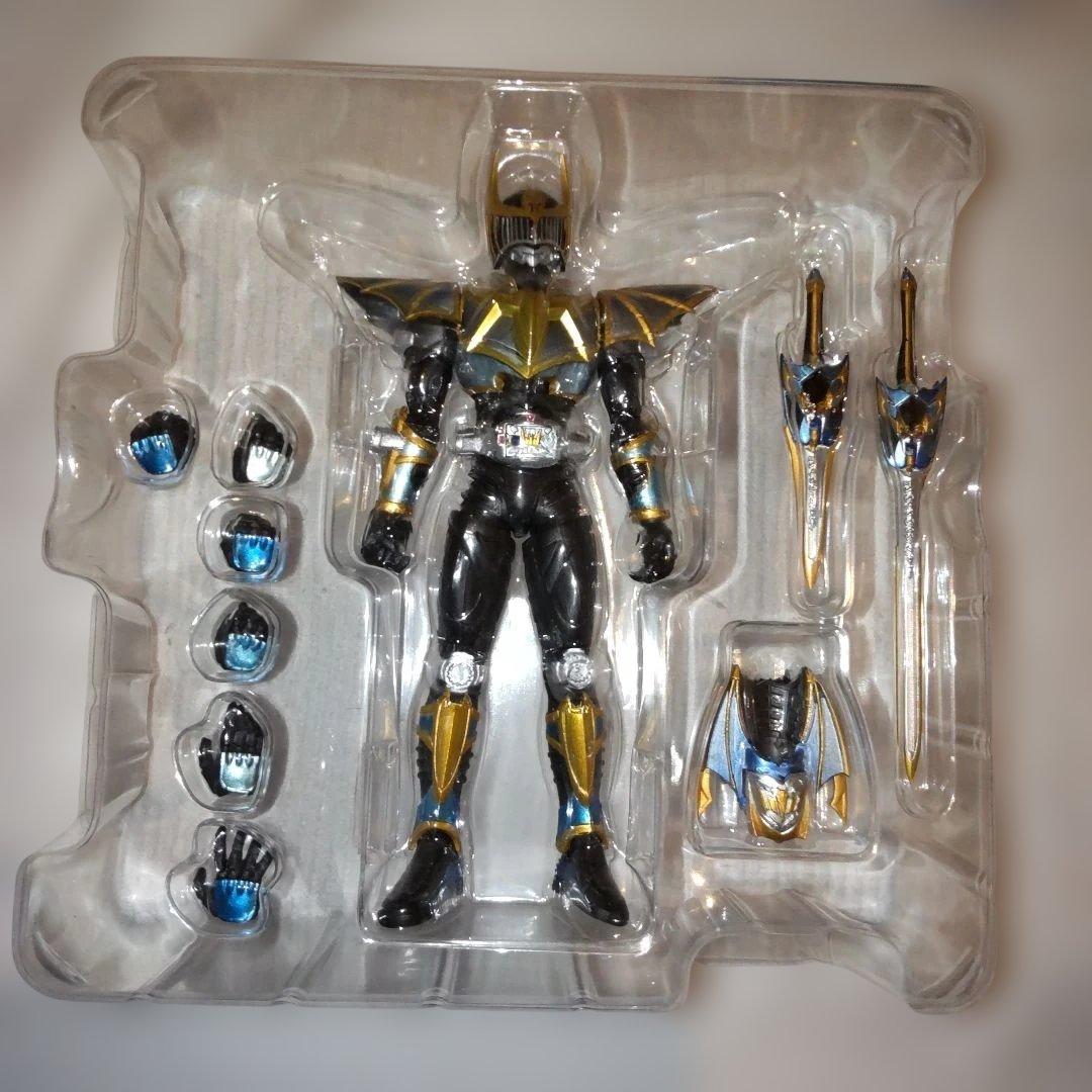 S.H.Figuarts 仮面ライダー ナイトサバイブ