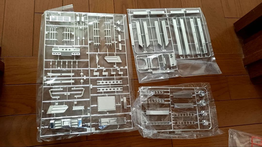 【絶版品】芸術丸　4tデコトラ