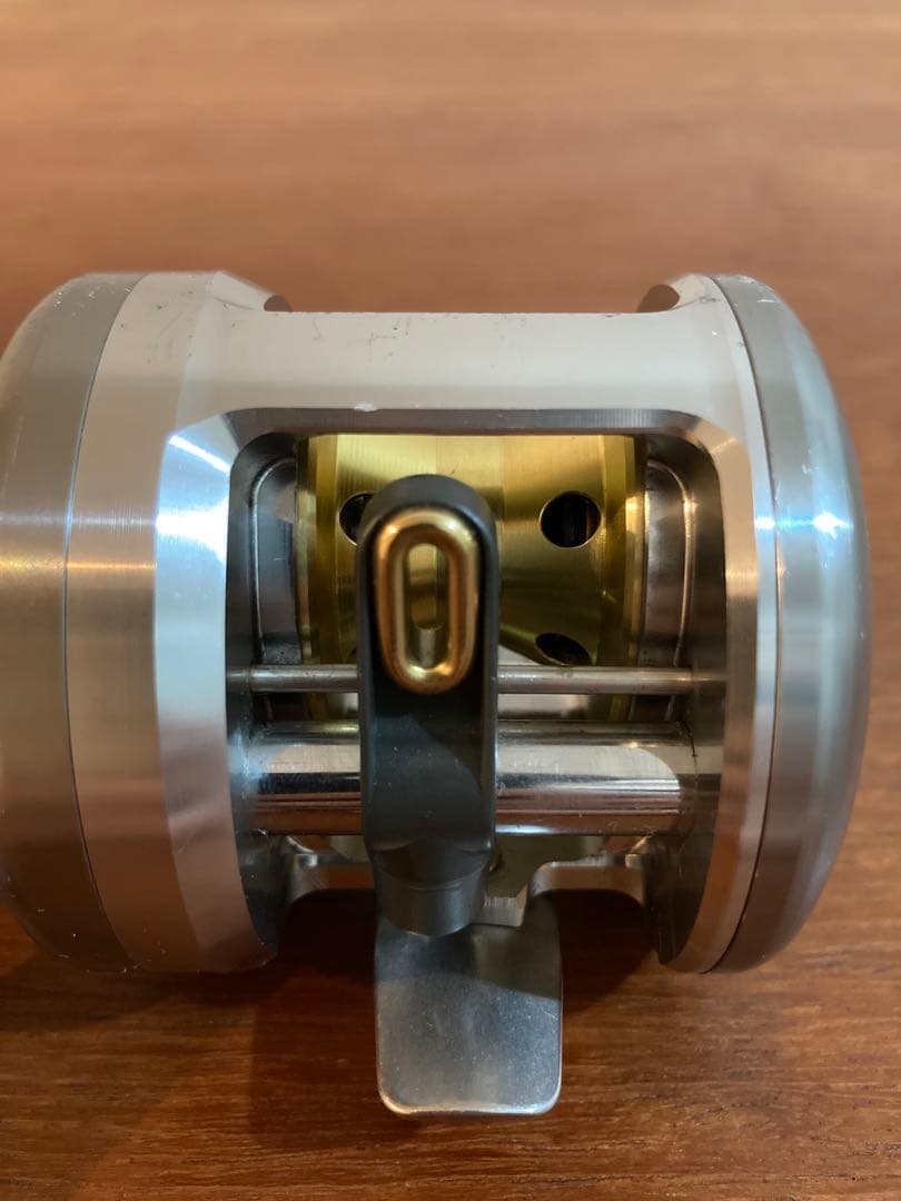 DAIWA ダイワ　ミリオネア　CV-X 105