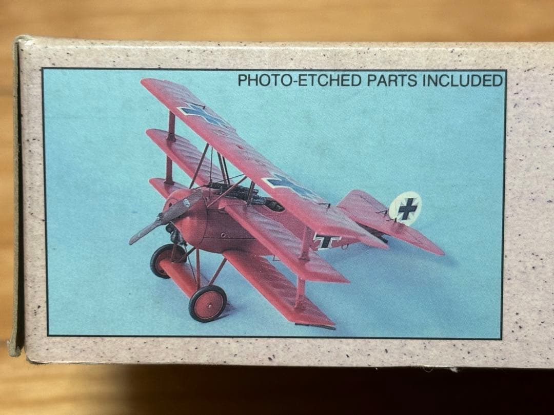 ドラゴン 1/48 フォッカー Dr.1 戦闘機 & レッドバロン 胸像 未組立