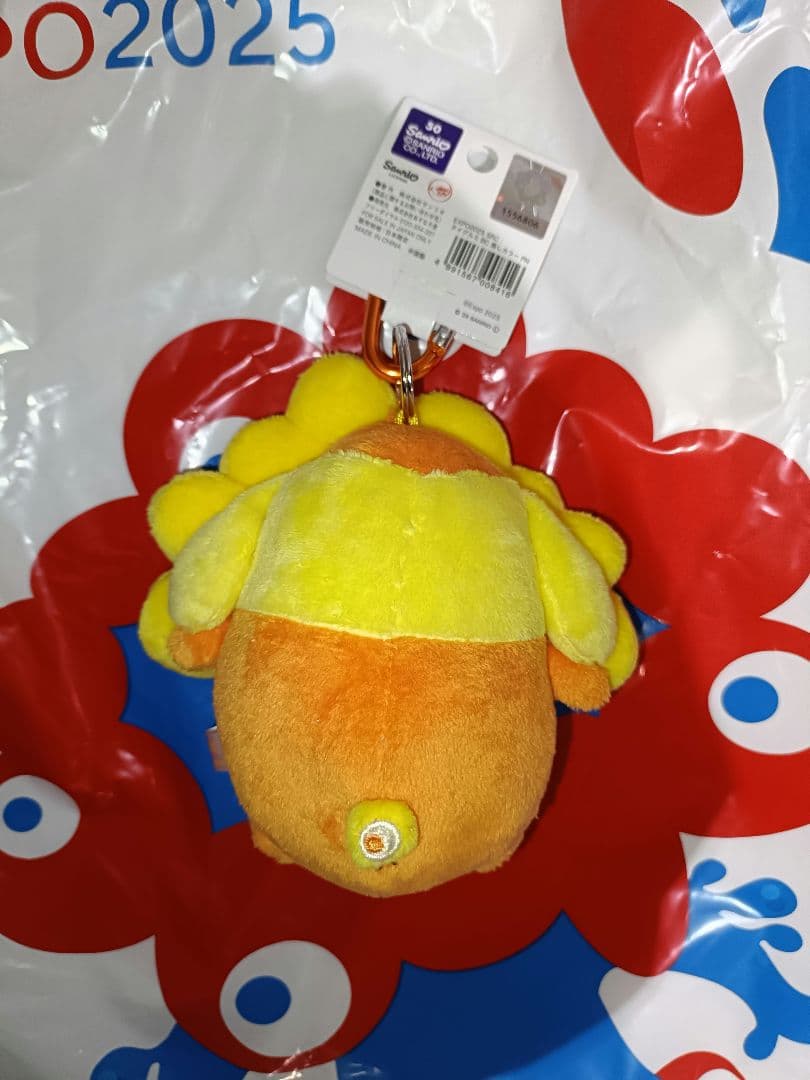 推しカラー サンリオ ミャクミャク ぬいぐるみ　ポムポムプリン　カラビナ ＢＣ