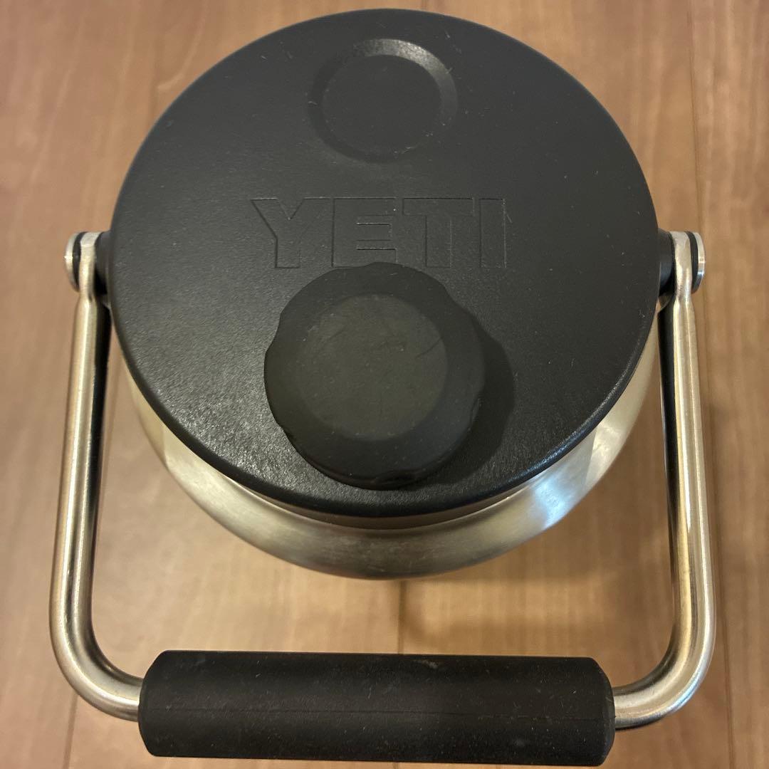 YETI ステンレス製密閉容器 ハンドル付き　ハーフジャグ