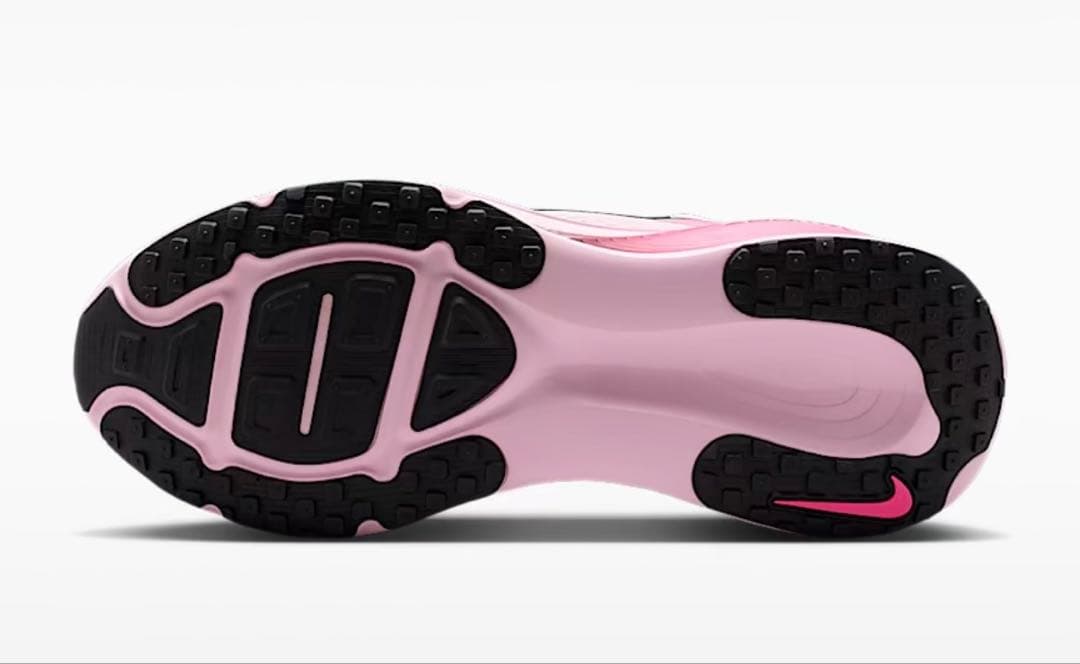 【新品未使用】NIKE ナイキ ボメロ 18 ランニングシューズ ピンク