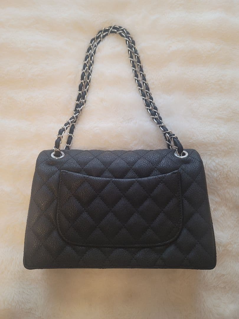 ノベルティCHANEL ブラック ショルダーバッグ マトラッセ シルバー