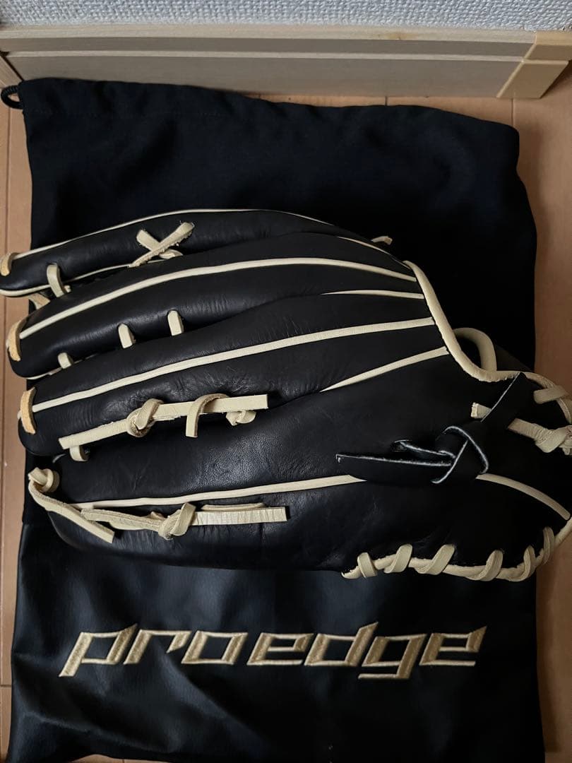 proedge 軟式グローブ 黒/クリーム 収納袋付き