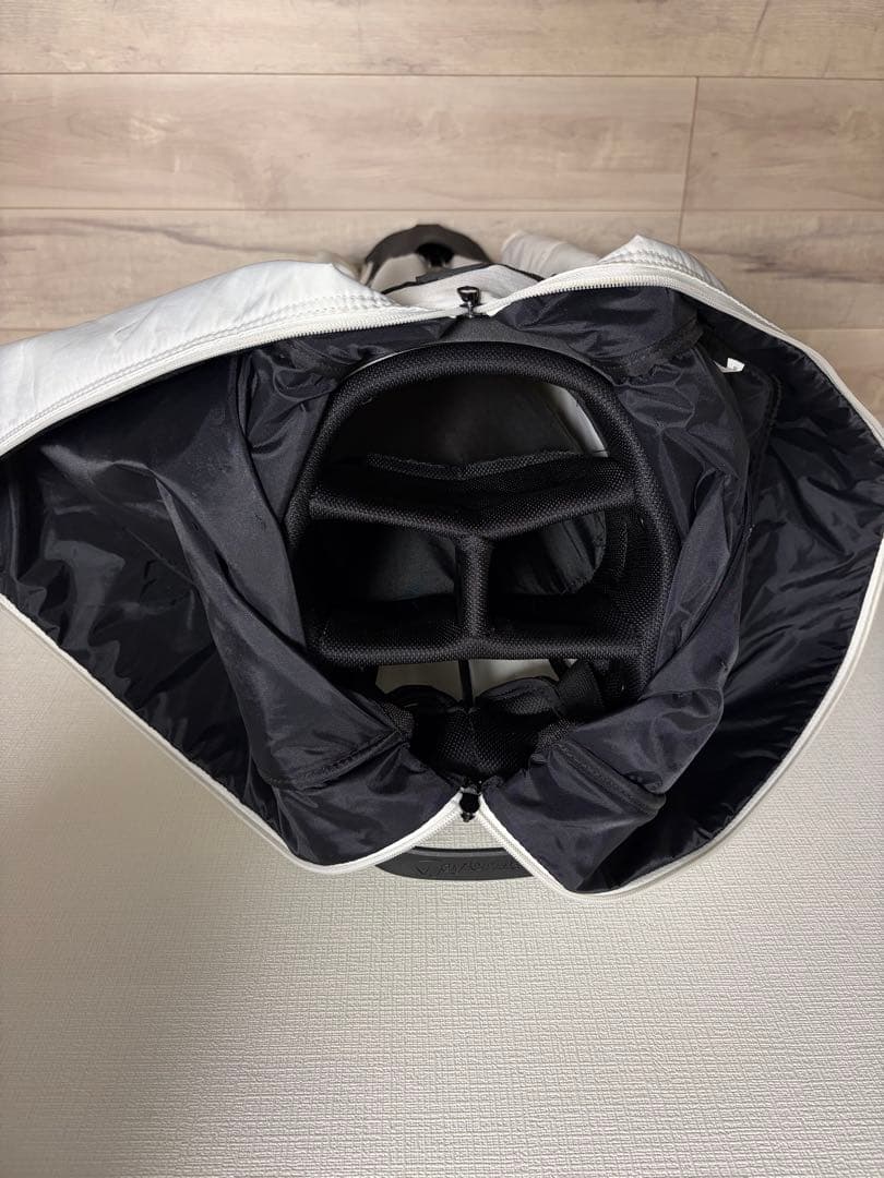 TaylorMade スタンド式キャディバッグ 白緑