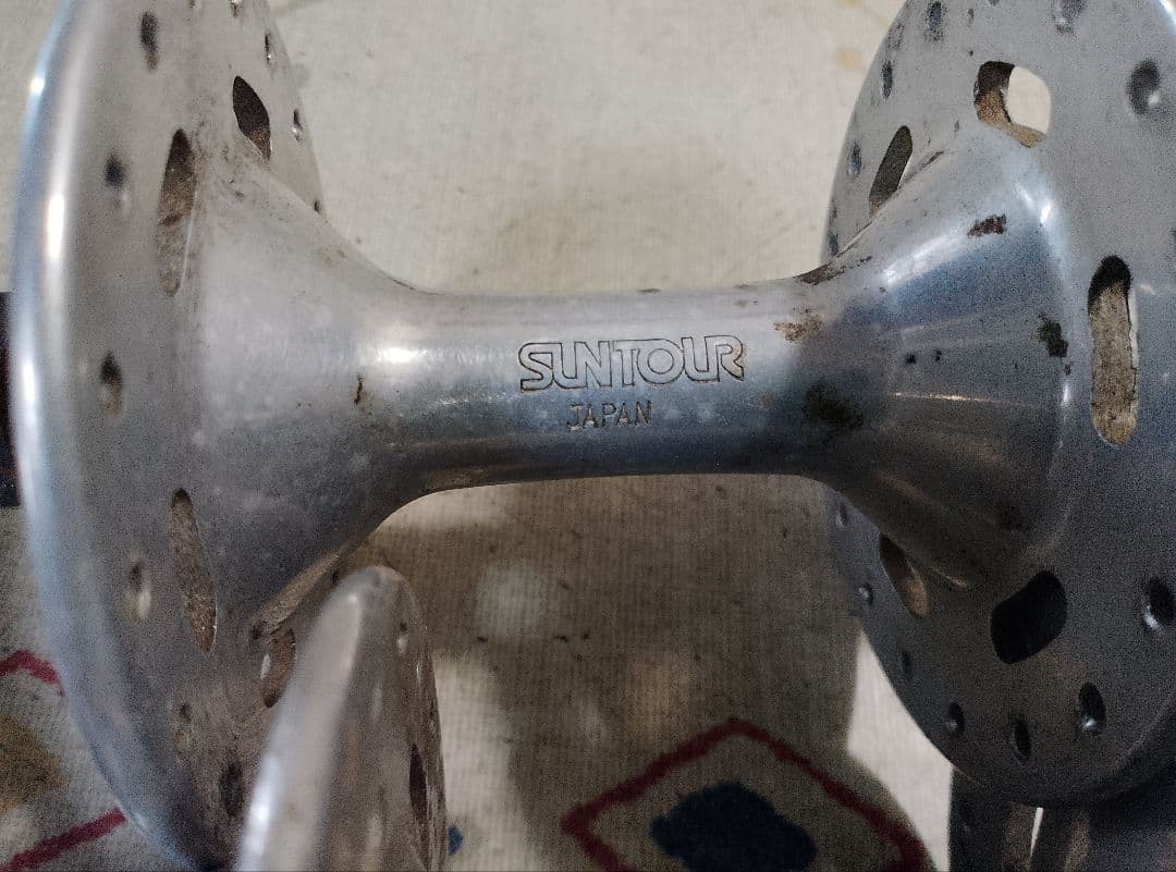 Suntour ラージハブ エンド幅 約100/120mm 36H