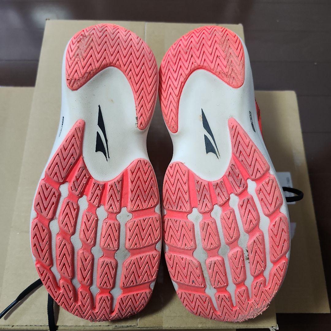訳アリ Altra アルトラ バニッシュカーボン 26cm US 8