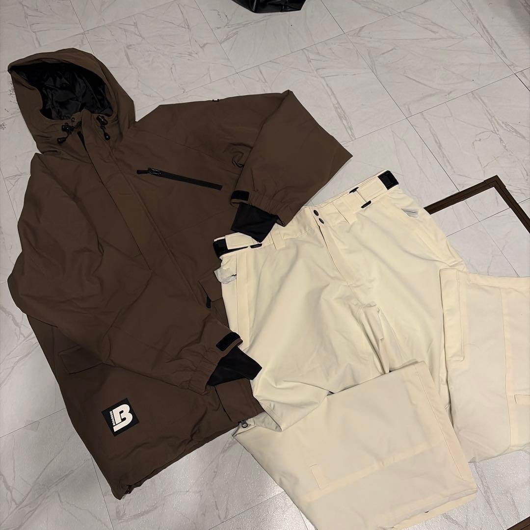 BOARDEEスキー、スノーボードウエアー Sサイズ 上下セット　ゆうちゃみ
