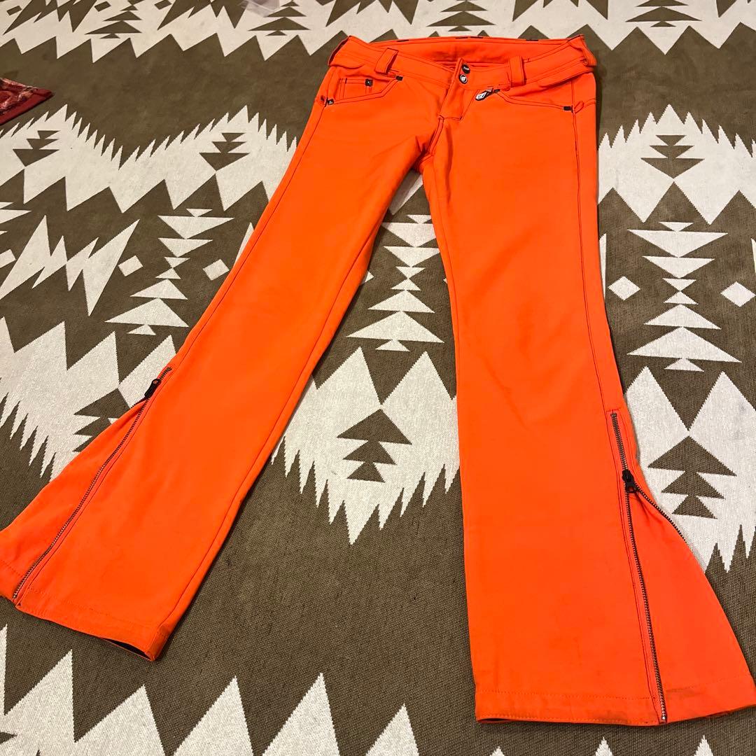 VOLCOMウェア上下セットSサイズ　パンツ×2本＋ベルト