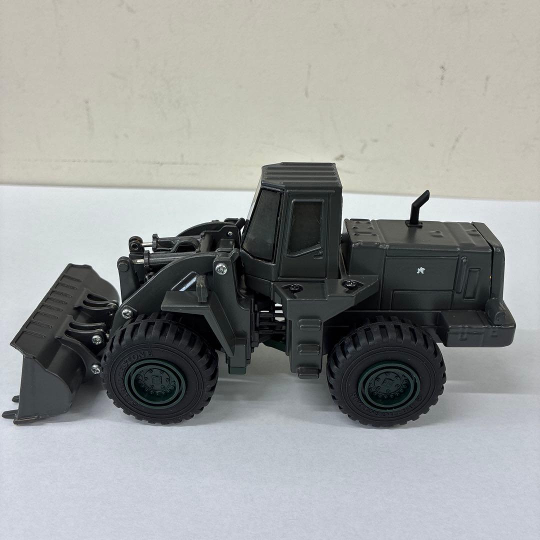1/48スケール ホイールローダ 自衛隊仕様 輪留め付