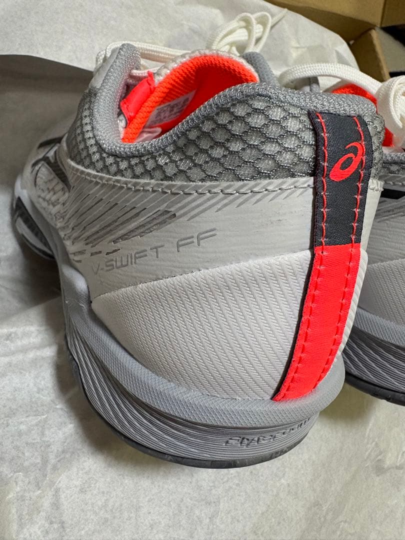 シューズ asics V-SWIFT FF4