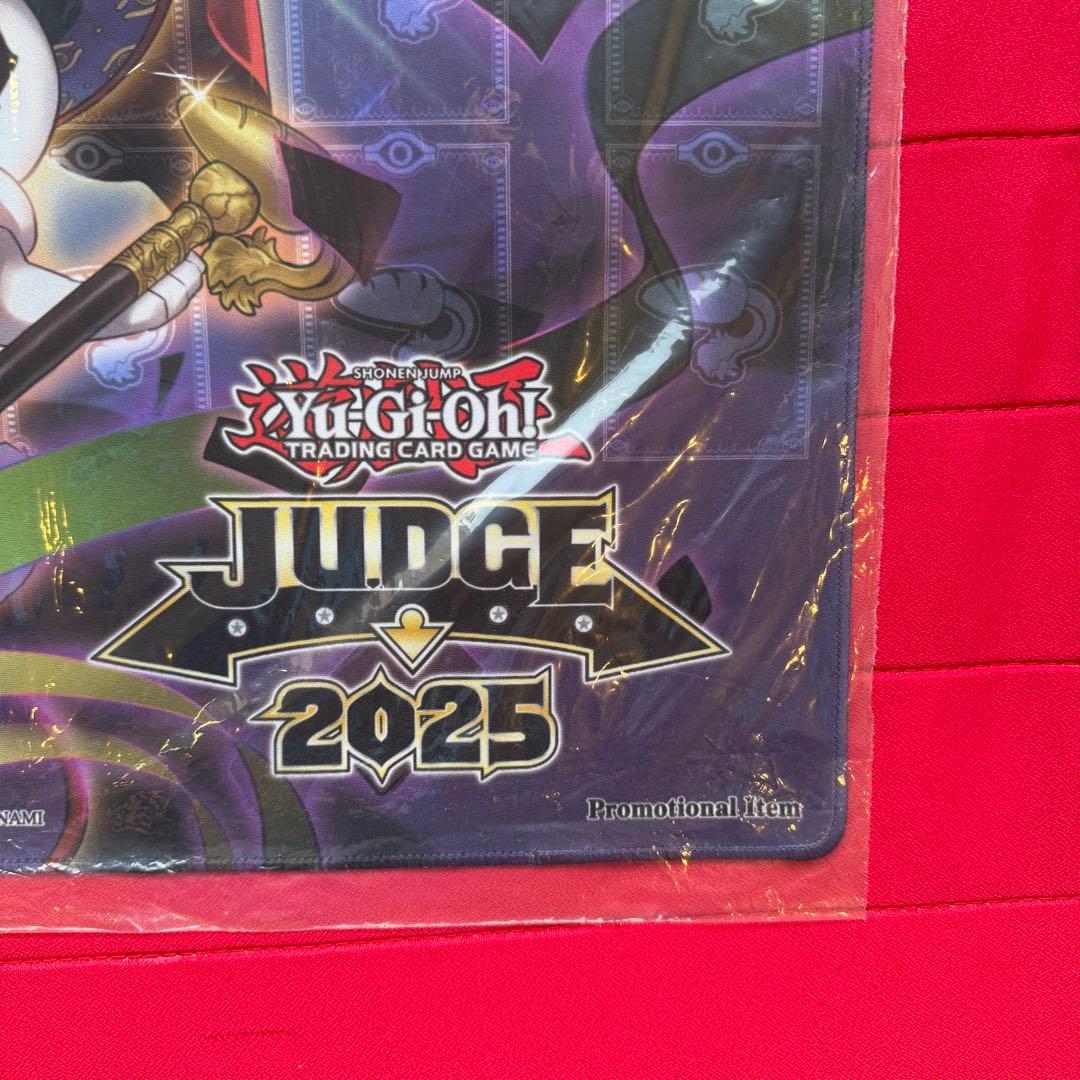 【特価】遊戯王 影法師トップハットヘア 2025 JUDGEプレイマット 未開封