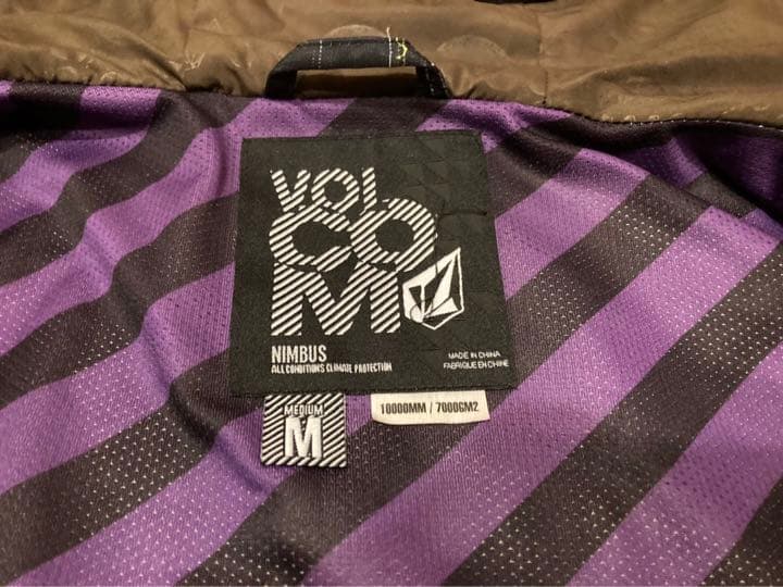 〈美品〉VOLCOMメンズスノーボードウェア上下セット