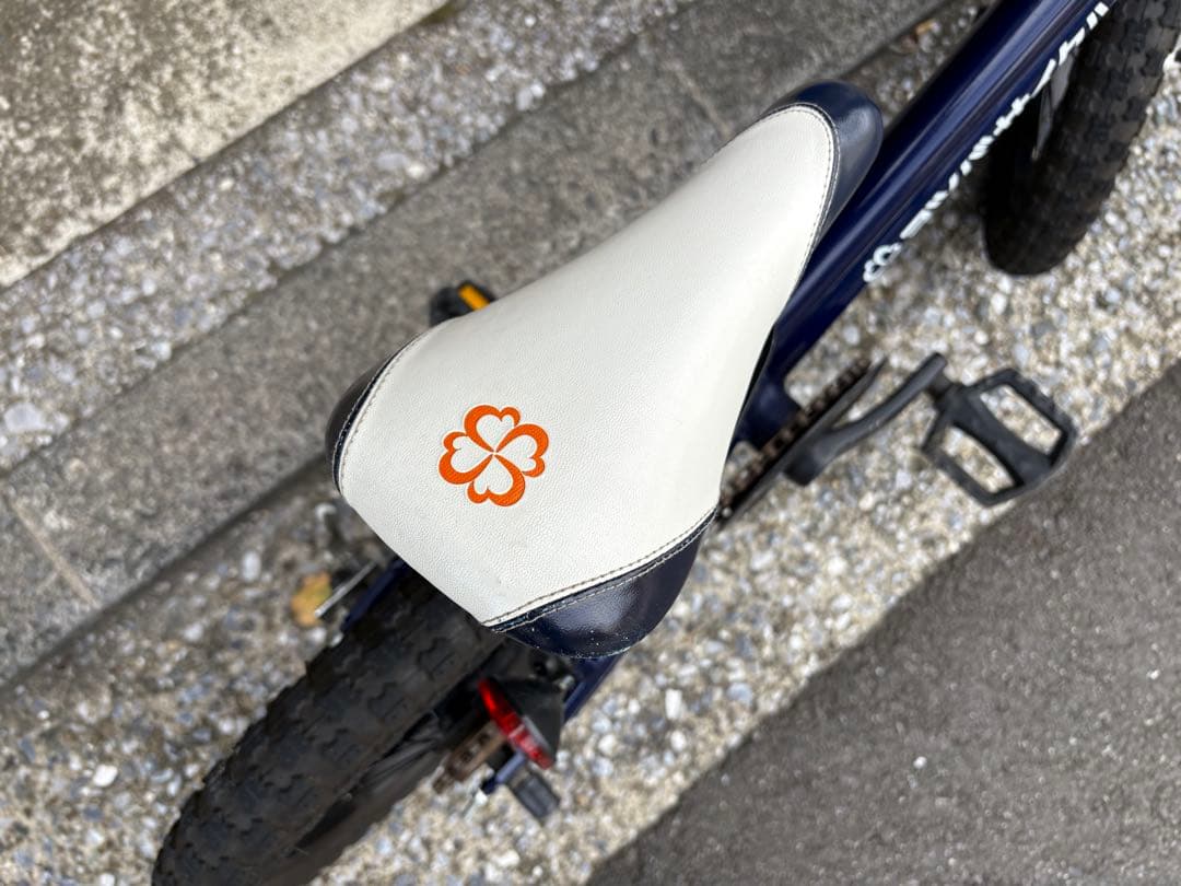 専用です ヨツバサイクル　キッズ自転車 ネイビー/ホワイト