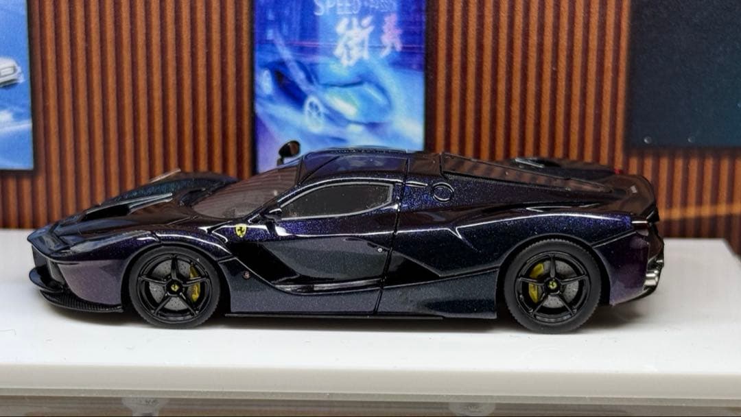 DMH 1/64 ラフェラーリ