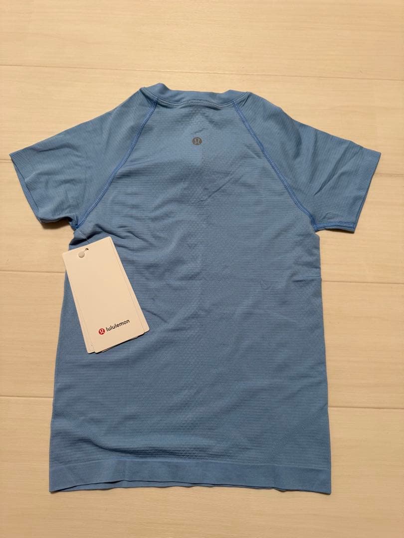 Lululemon Swiftly Tech 半袖シャツ 2.0 ウエスト丈