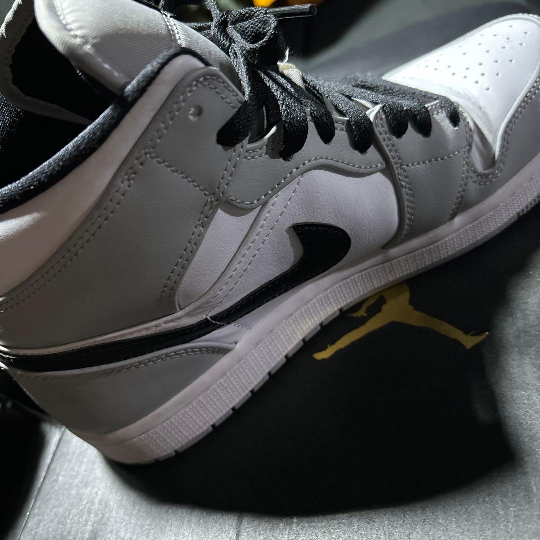ま*け様 NIKE27センチ