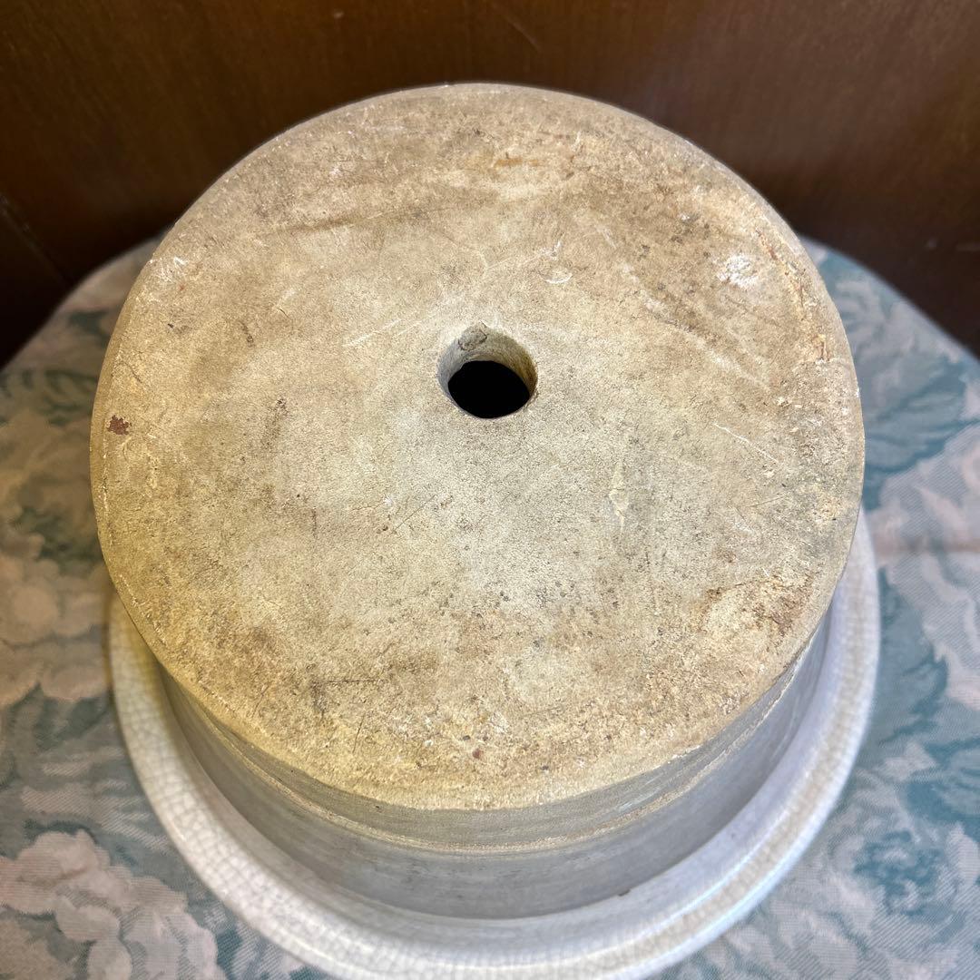 稀少　和洋風の貫入入り釉薬がけ植木鉢　クリームベージュ　穴有り　径30cm