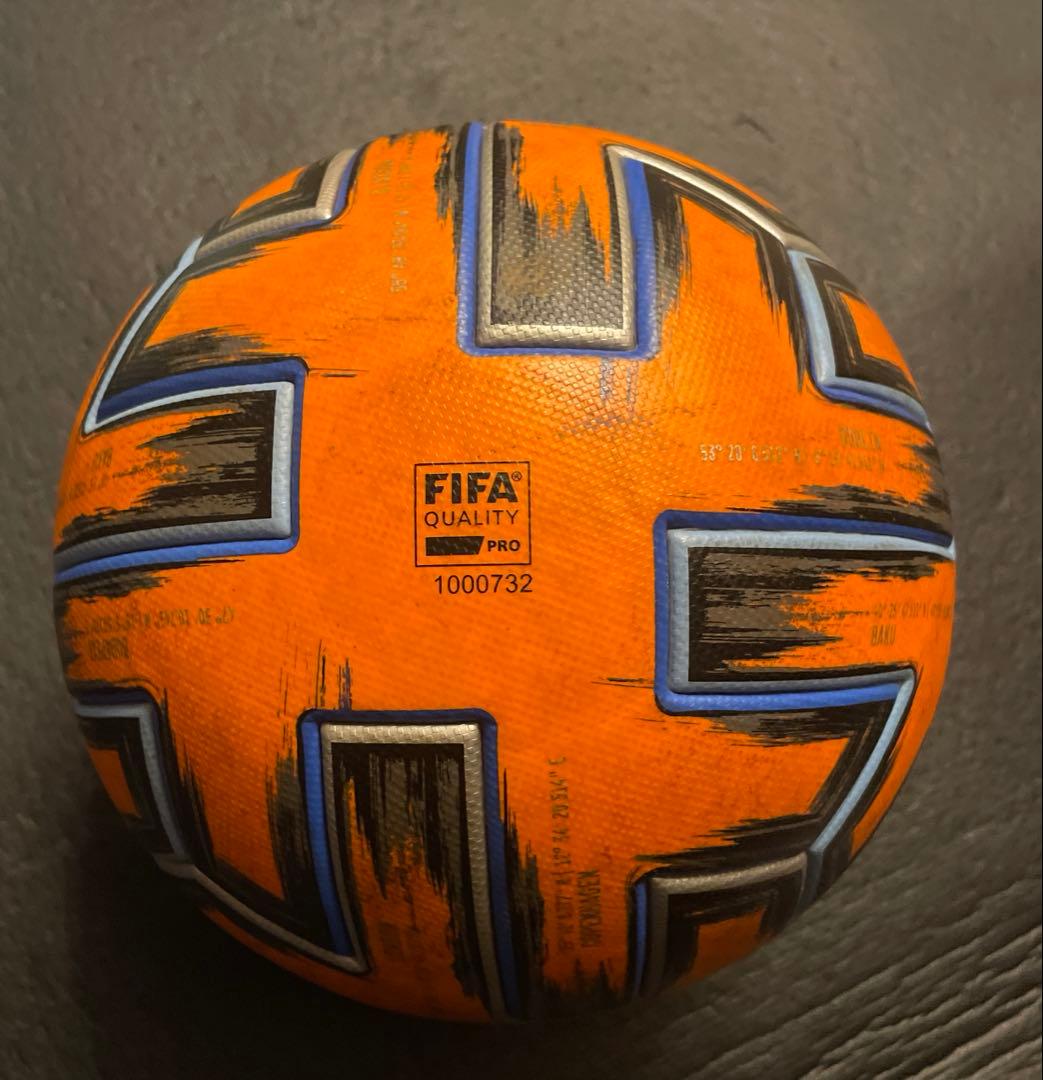 アディダス　ユーロ公式球　ブンデスリーガ公式球　5号球　FIFA quality