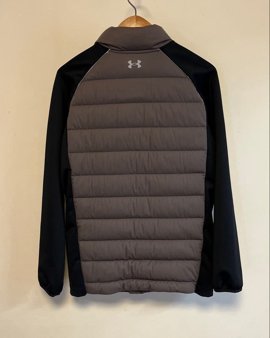 ダウンジャケット　ゴルフ　UNDER ARMOUR