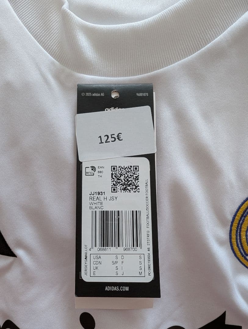 レアル・マドリード　25/26ホームユニフォーム　メンズMサイズ
