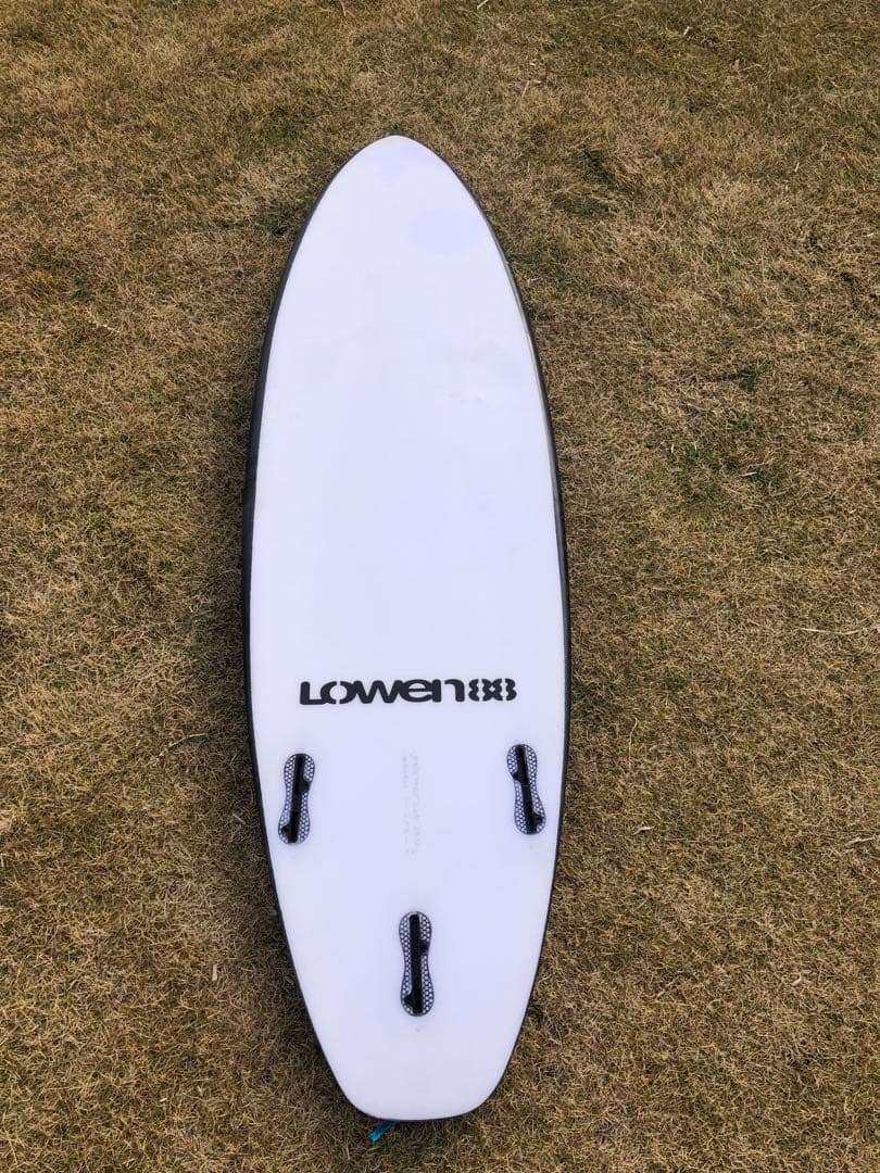 LOWEN ショートボード ハーフカーボン 5.5ハーフ最終値下げ！