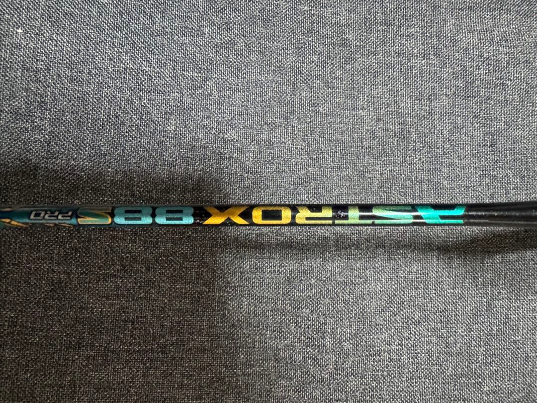 Yonex Astrox 88エスプロバドミントンラケットジャンク品