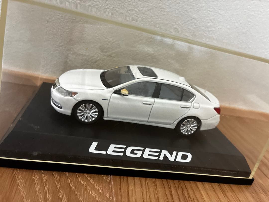 ホンダ LEGEND ミニカー　1/43