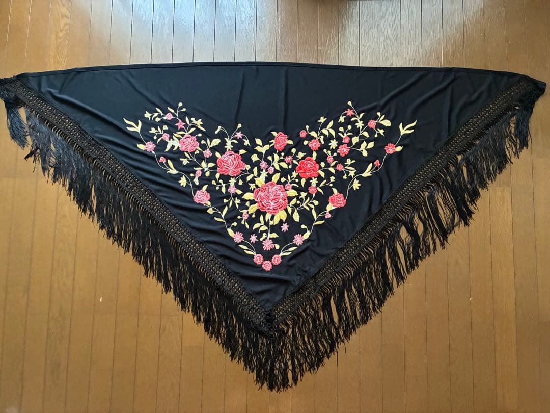 フラメンコ　シージョ　新品　未使用 刺繍　黒