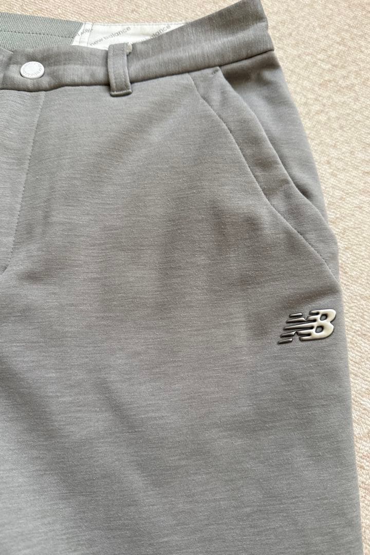New Balance タートルネックセーター・パンツセット