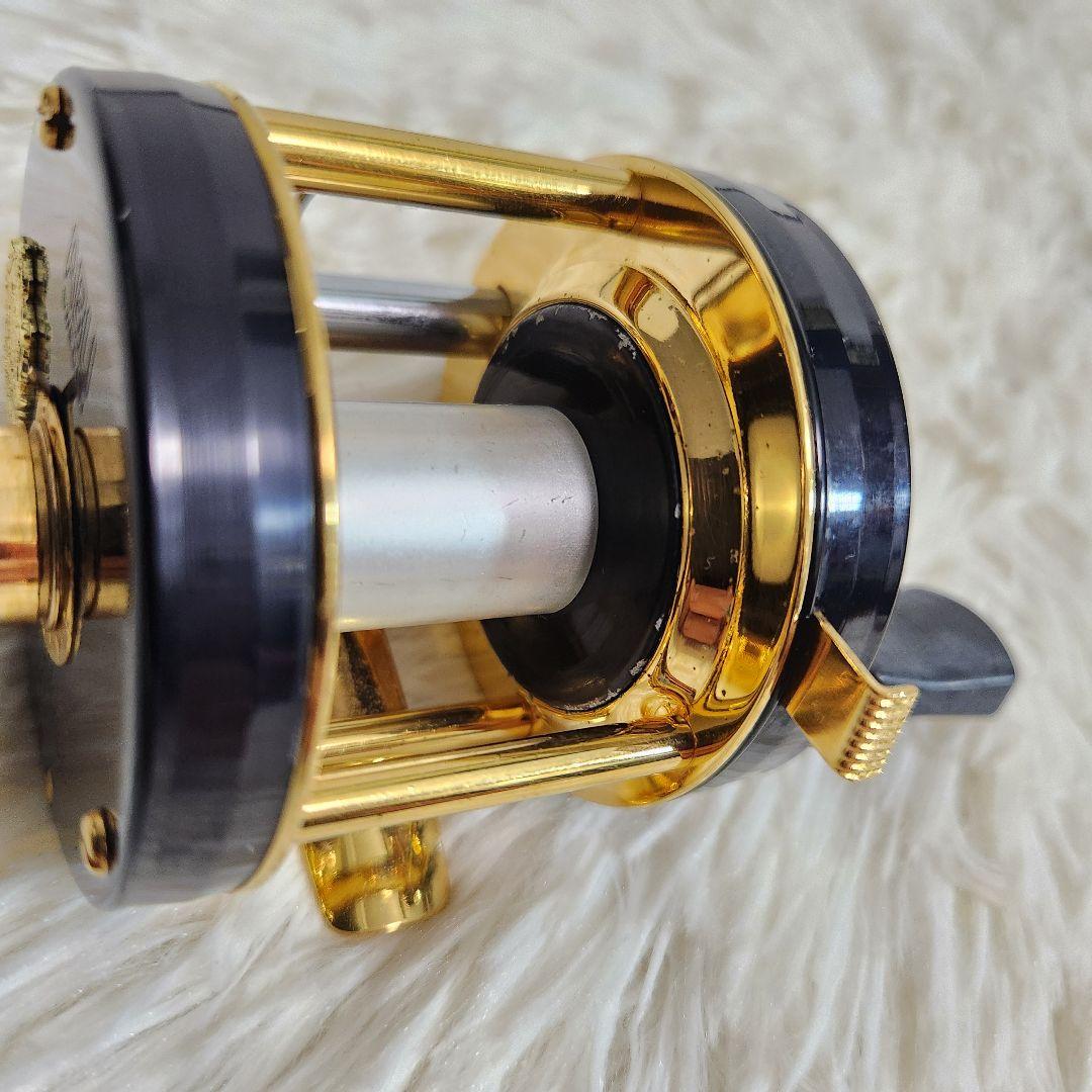 【美品】ABU Ambassadeur 5000C De Luxe 木箱 革袋付